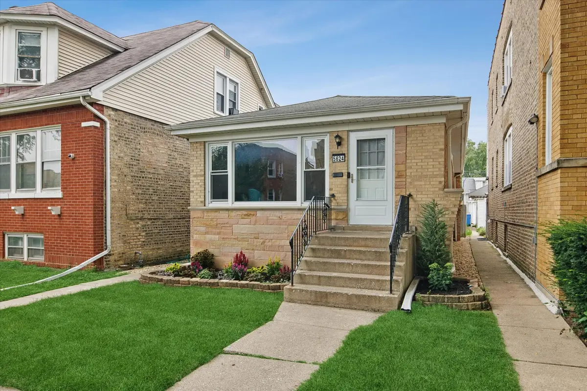 5624 N Mango Avenue, Chicago, IL 60646 - #1