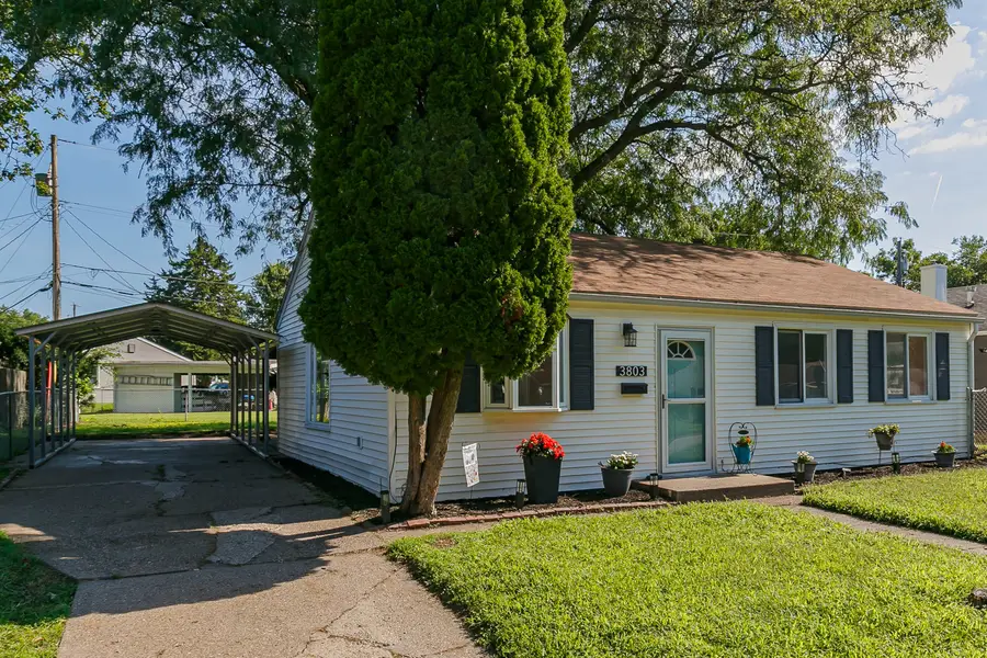 3803 11th Avenue, Moline, IL 61265 - #3