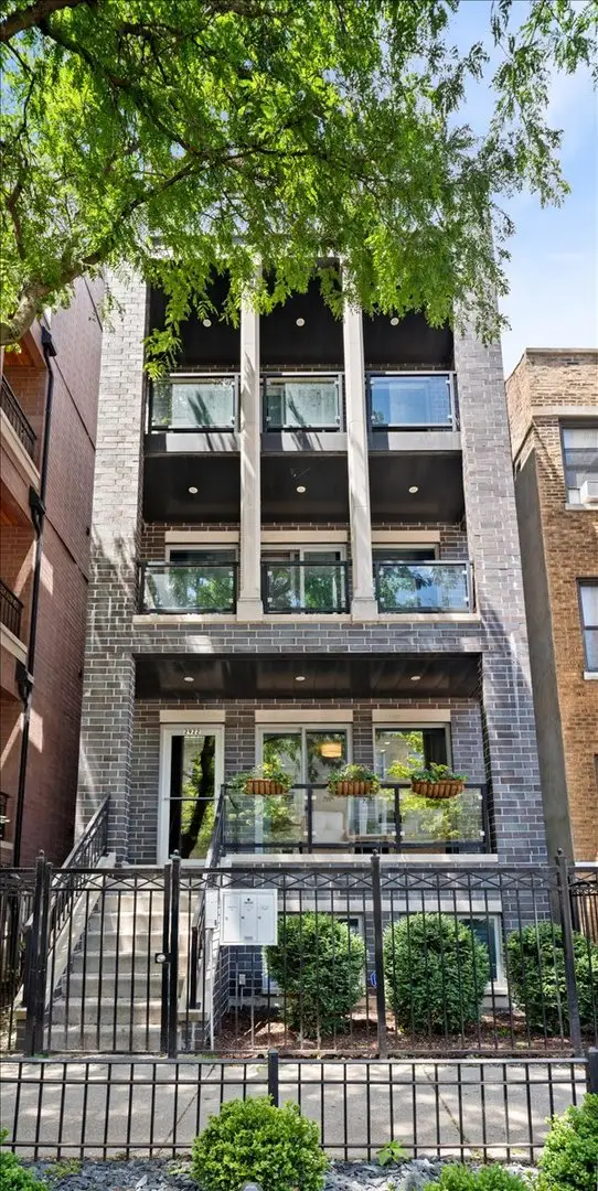 2922 N Sheffield Avenue #1, Chicago, IL 60657