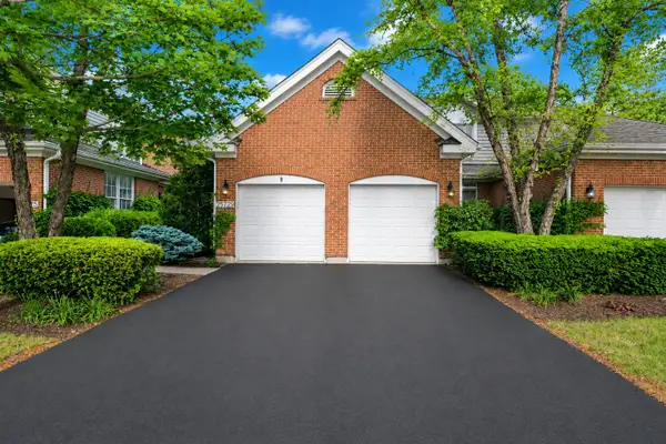 2S729 Parkview Drive, Glen Ellyn, IL 60137