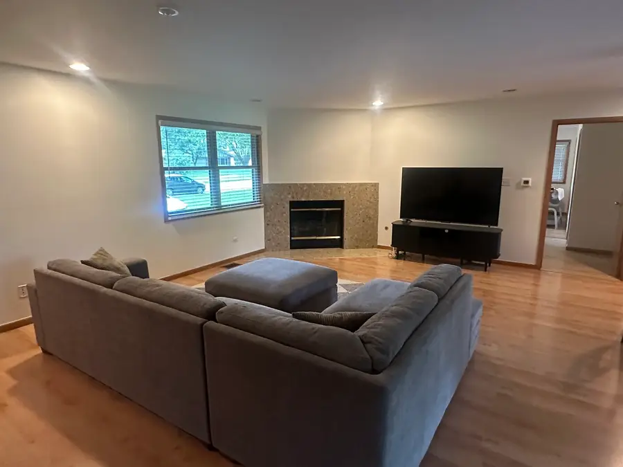 17131 Ozark Avenue, Tinley Park, IL 60477 - #2
