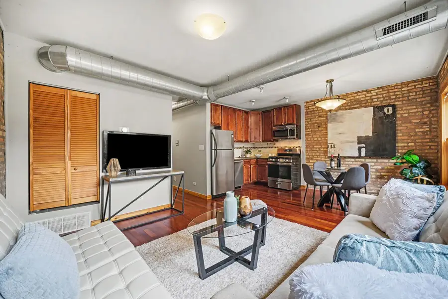 1249 W Roscoe Street #1, Chicago, IL 60657 - #3