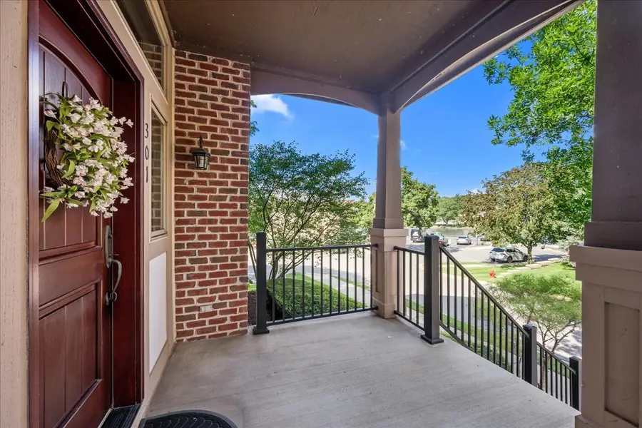 301 Brownstone Drive, Saint Charles, IL 60174 - #2