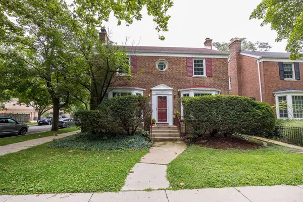 2701 W Fitch Avenue, Chicago, IL 60645