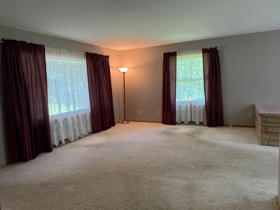 622 W Lincolnway Road, Morrison, IL 61270 - #3