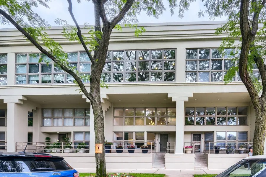 2252 N Lakewood Avenue, Chicago, IL 60614 - #2