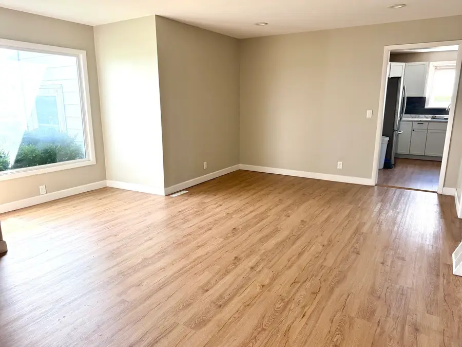 82 N 23rd Road, Peru, IL 61354 - #3