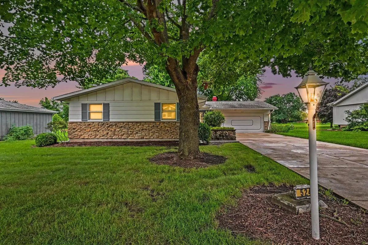 524 Parkside Drive, Sycamore, IL 60178 - #1