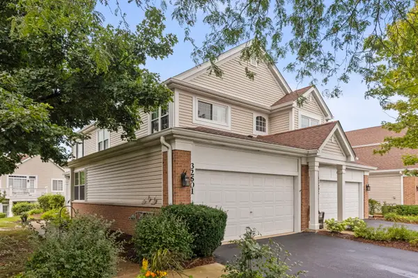 32601 Fowler Circle #32601, Warrenville, IL 60555
