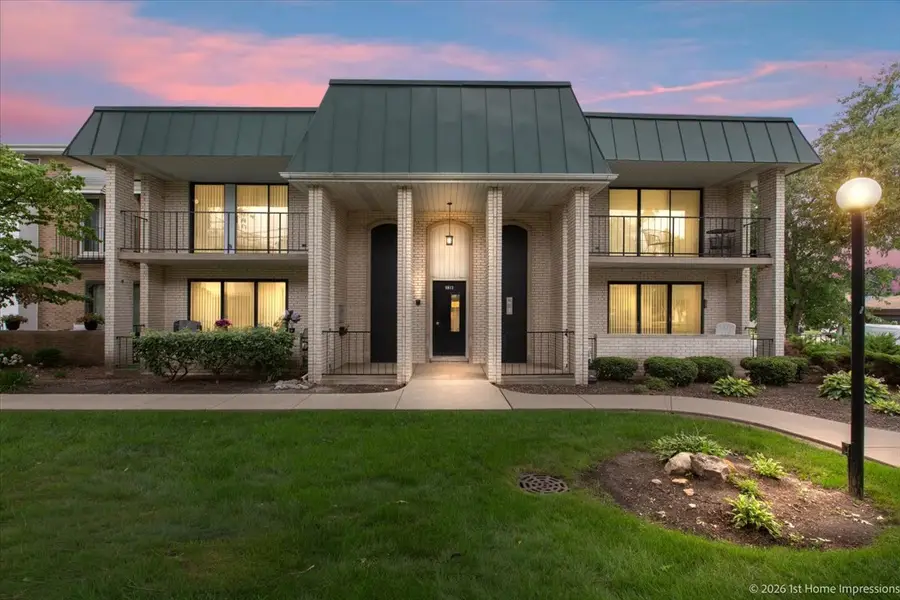 9813 S Keeler Avenue #B, Oak Lawn, IL 60453 - #2