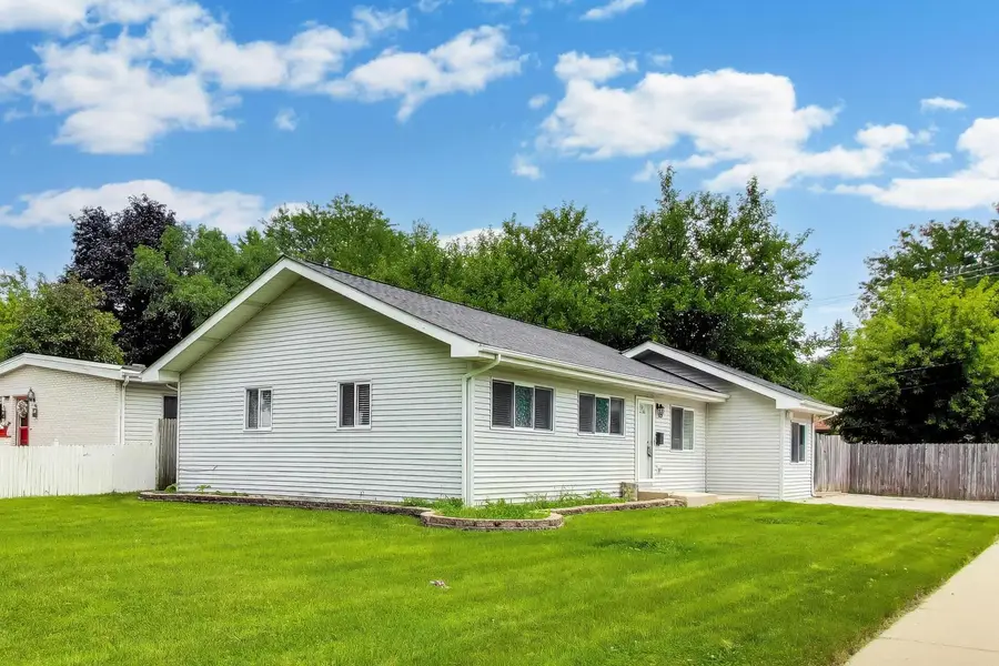 119 W Elmwood Avenue, West Chicago, IL 60185 - #3