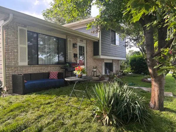 6282 Kit Carson Drive #6282, Hanover Park, IL 60133