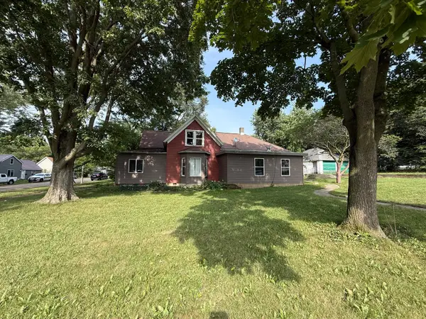 1012 Richard Street, Henry, IL 61537