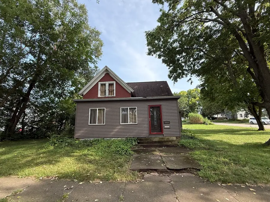 1012 Richard Street, Henry, IL 61537 - #3