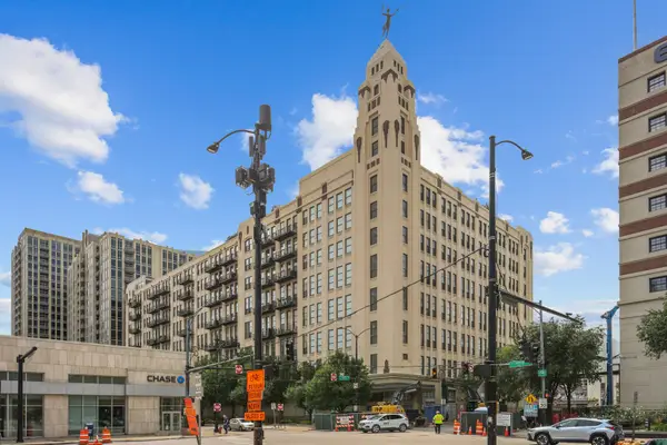 758 N Larrabee Street #425, Chicago, IL 60654