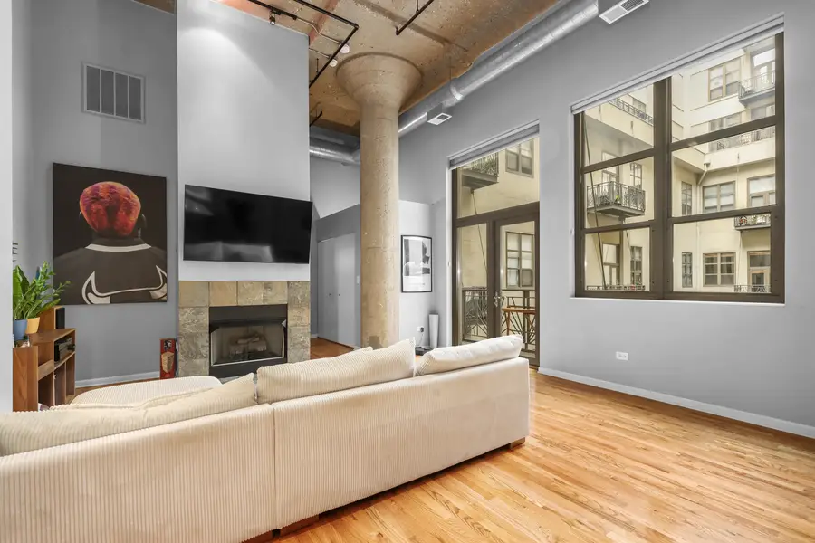758 N Larrabee Street #425, Chicago, IL 60654 - #3