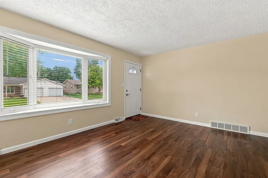 2813 9th Street, East Moline, IL 61244 - #3