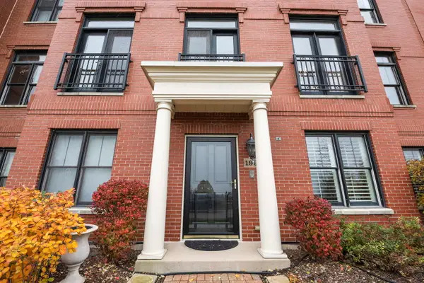 Address Withheld By Seller, Glenview, IL 60026