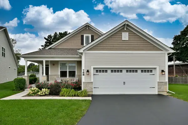 768 Eagle Court, Addison, IL 60101