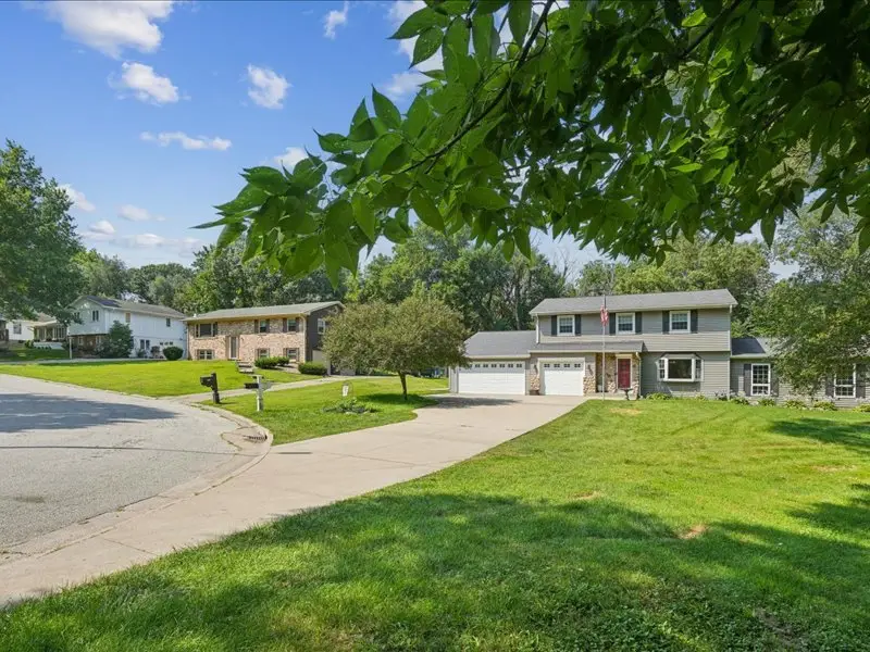2260 Kingsbury Drive, East Moline, IL 61244 - #3