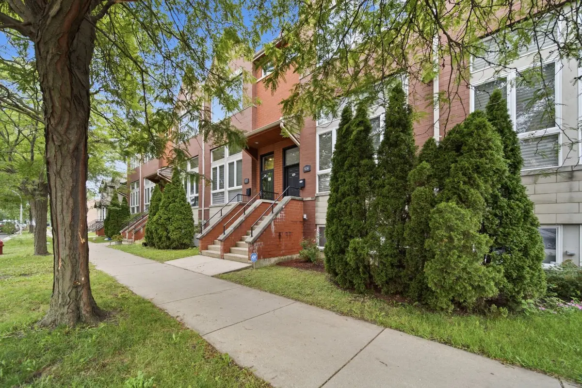 6336 N Sacramento Avenue, Chicago, IL 60659 - #1