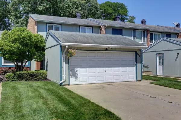 330 Elmwood Lane, Bloomingdale, IL 60108
