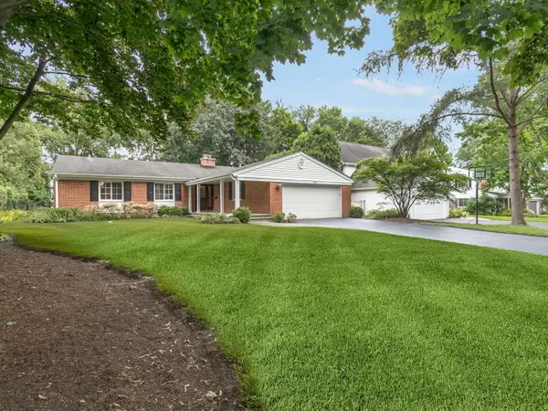 433 W Sheridan Place, Lake Bluff, IL 60044