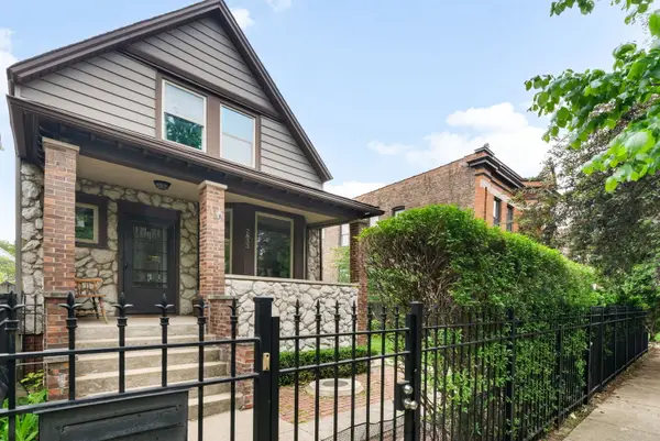2833 N Francisco Avenue, Chicago, IL 60618