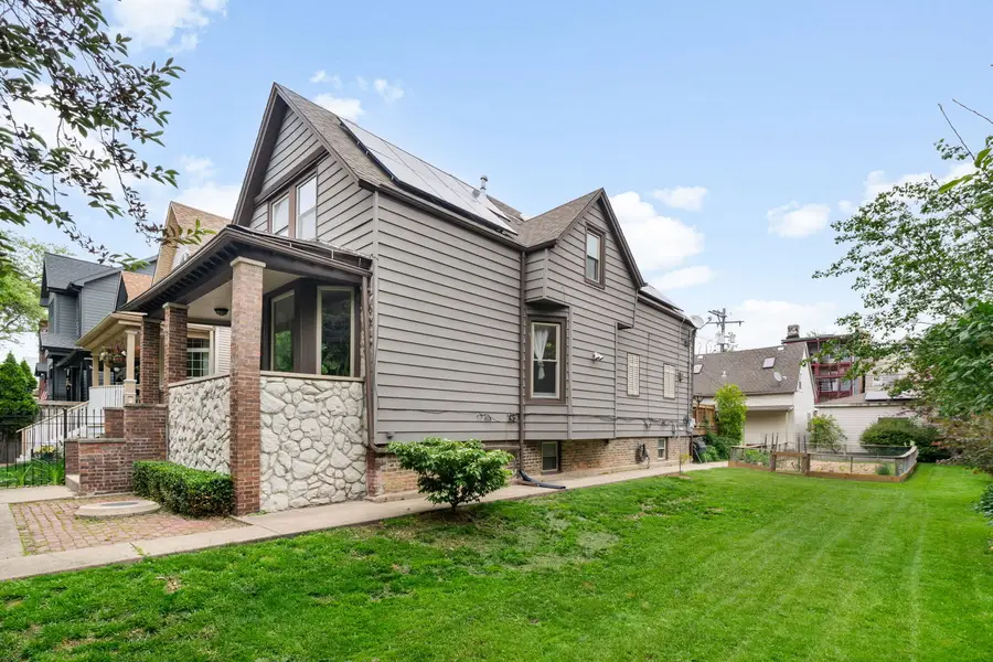 2833 N Francisco Avenue, Chicago, IL 60618 - #2