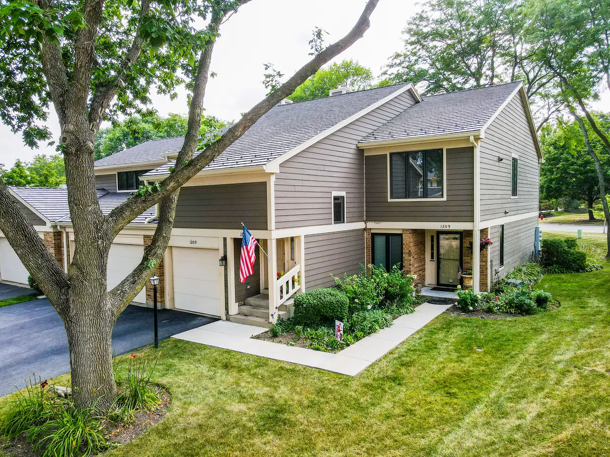 1211 Emerson Lane, Libertyville, IL 60048 - #1