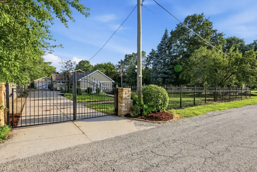 19709 W Schweitzer Road, Joliet, IL 60436 - #2