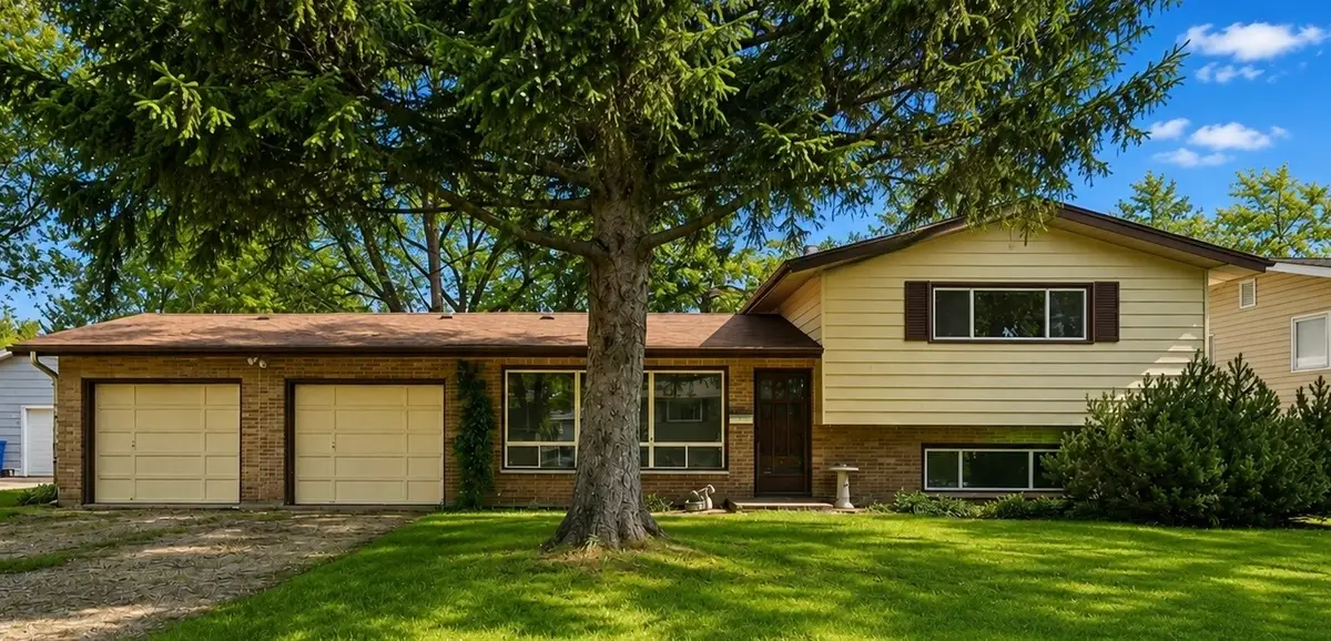 641 Clover Road, Wauconda, IL 60084 - #1