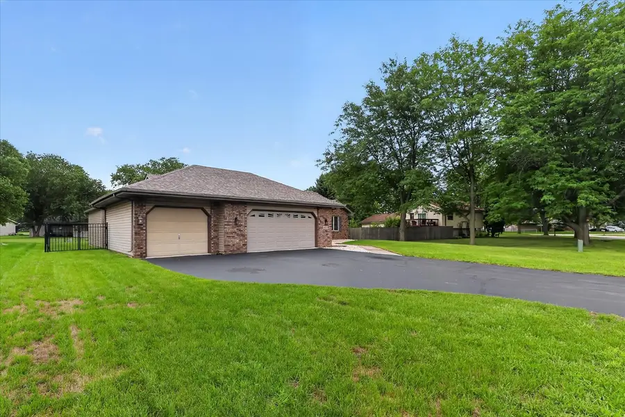 6633 Shadybrook Trail, Loves Park, IL 61111 - #2