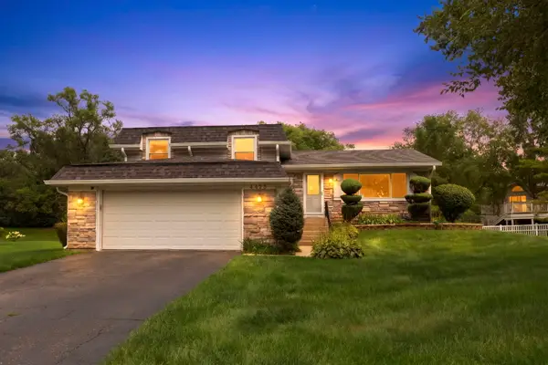 4425 Thornbark Court, Hoffman Estates, IL 60192