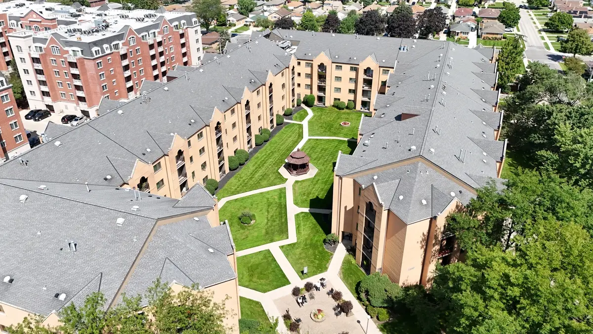 7410 W Lawrence Avenue #217, Harwood Heights, IL 60706 - #1