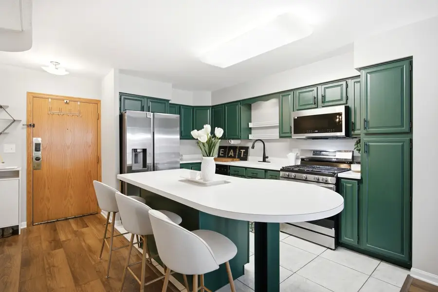 7410 W Lawrence Avenue #217, Harwood Heights, IL 60706 - #2