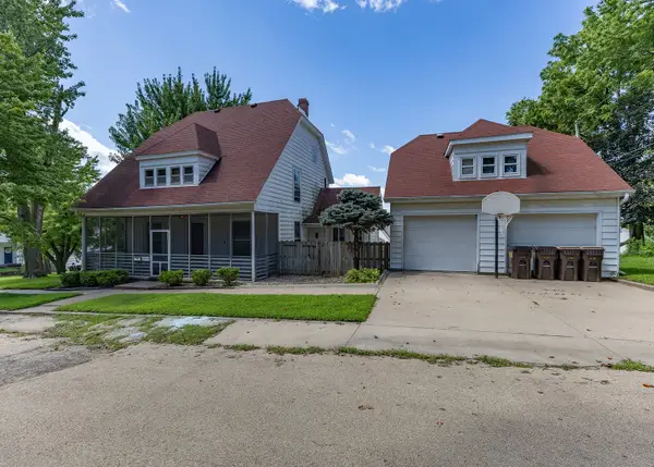 916 7th Street, Fulton, IL 61252