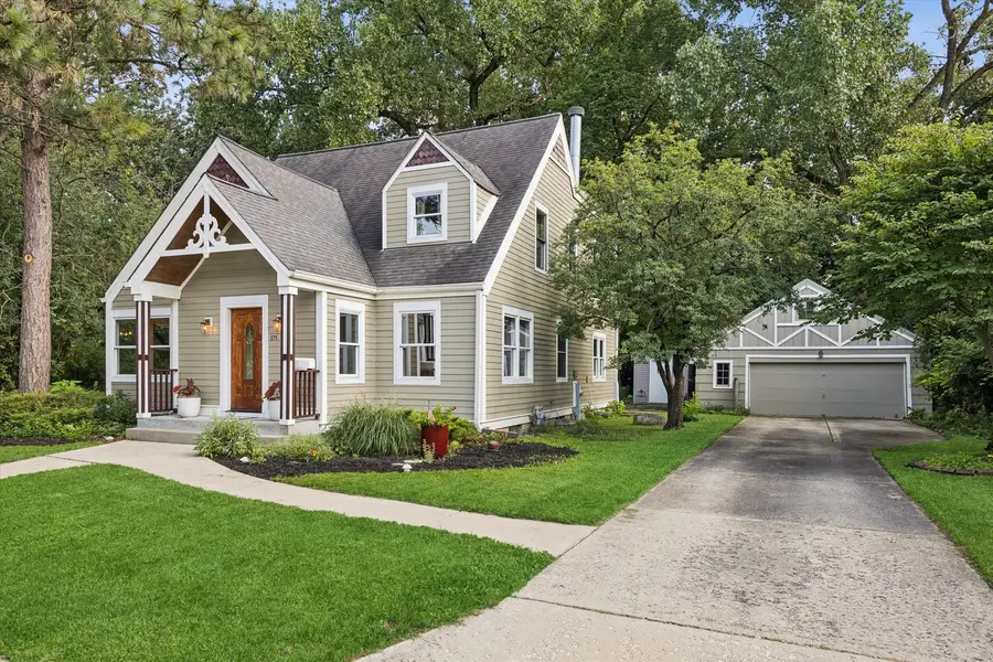 175 W Burlington Street, Riverside, IL 60546 - #3