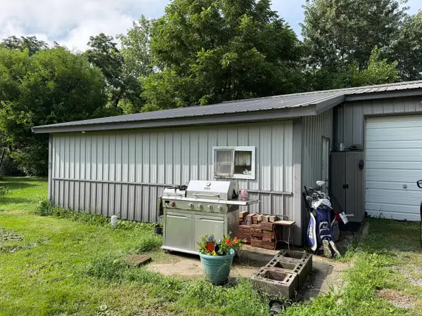 1200 N Main Street, Farmer City, IL 61842