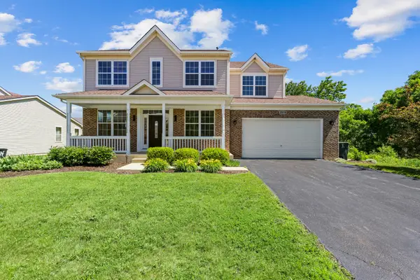2819 Sweet Clover Way, Wauconda, IL 60084
