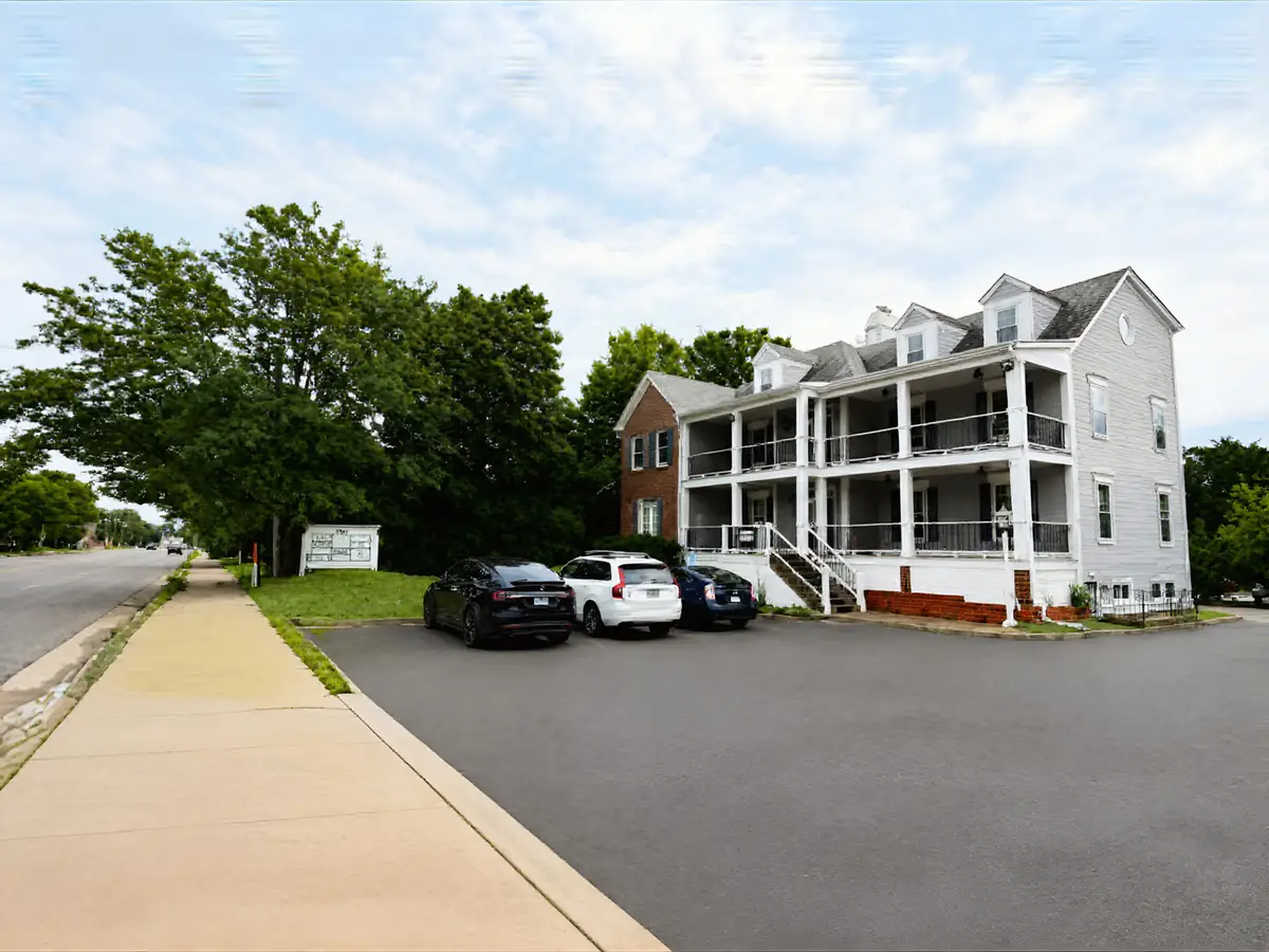 520 W Roosevelt Road, Wheaton, IL 60187 - #1