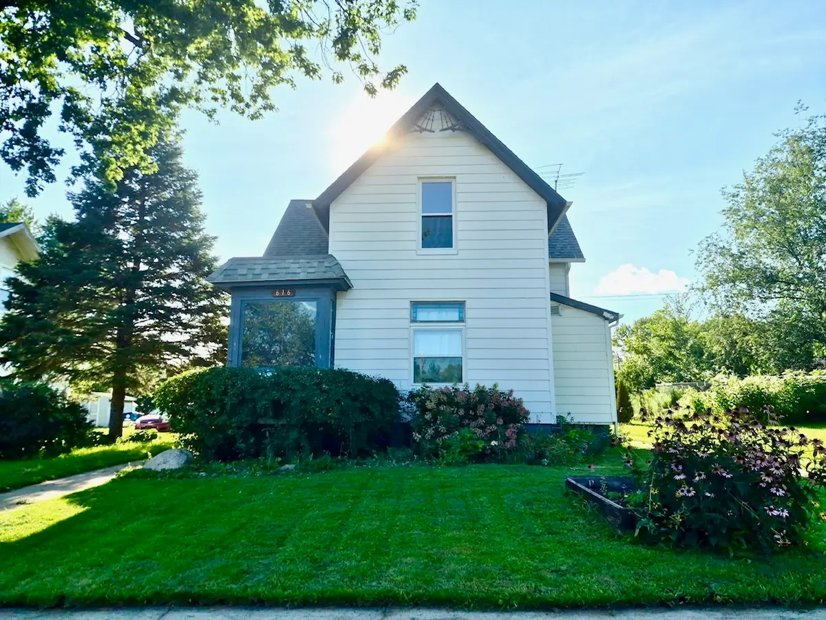 616 N Pleasant Street, Princeton, IL 61356 - #1