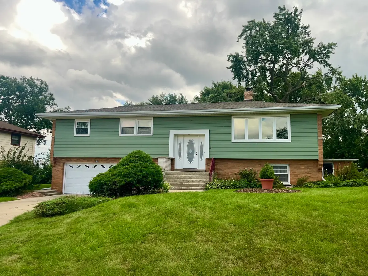 8041 W 91st Street, Hickory Hills, IL 60457 - #1