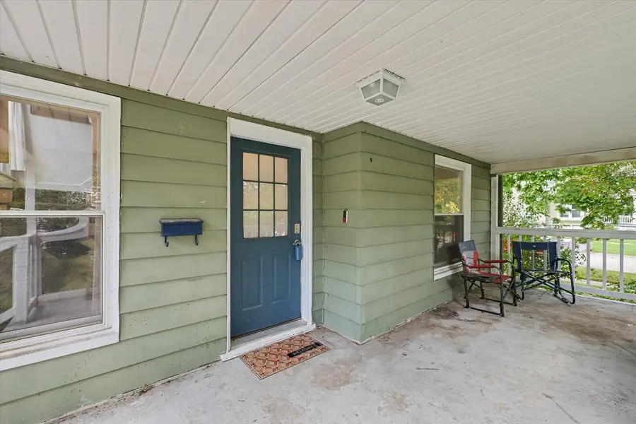 511 W Columbia Avenue, Champaign, IL 61820 - #2
