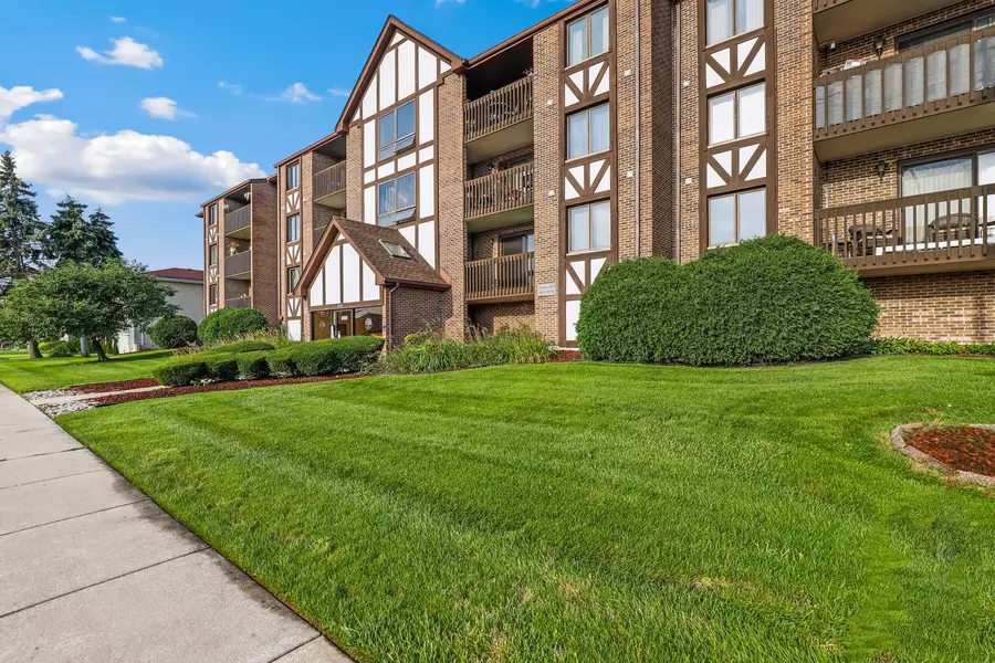 10320 Central Avenue #207, Oak Lawn, IL 60453 - #2