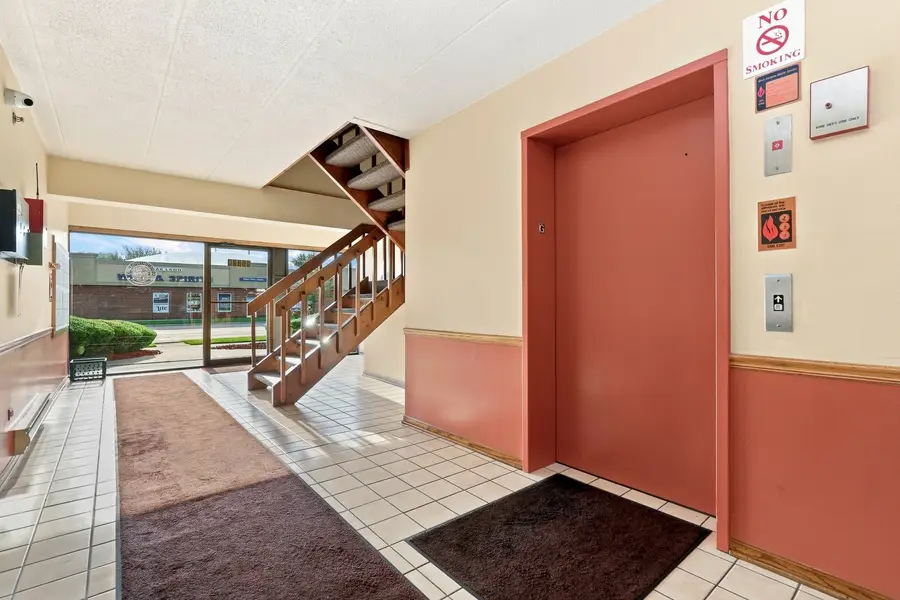 10320 Central Avenue #207, Oak Lawn, IL 60453 - #3