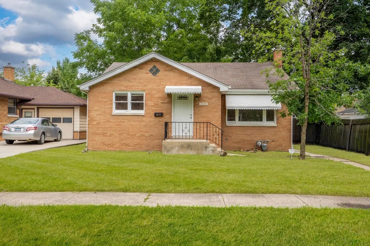 1539 Victoria Avenue, North Chicago, IL 60064 - #1