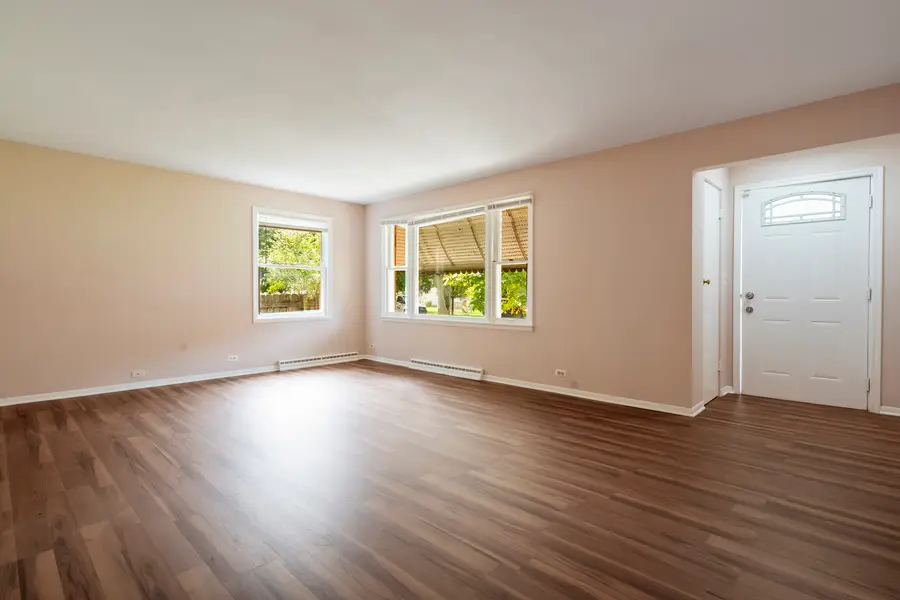 1539 Victoria Avenue, North Chicago, IL 60064 - #3