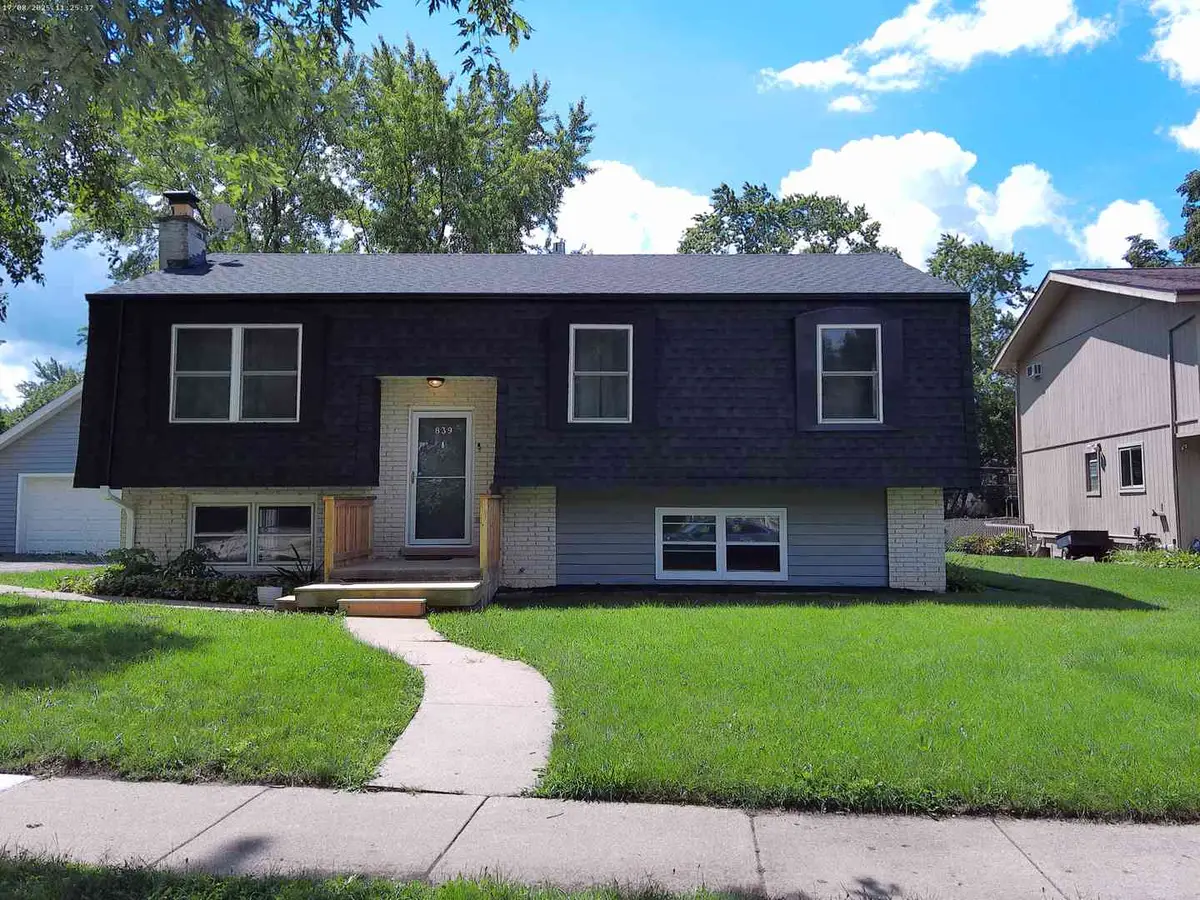 839 Bonniebrook Avenue, Mundelein, IL 60060 - #1