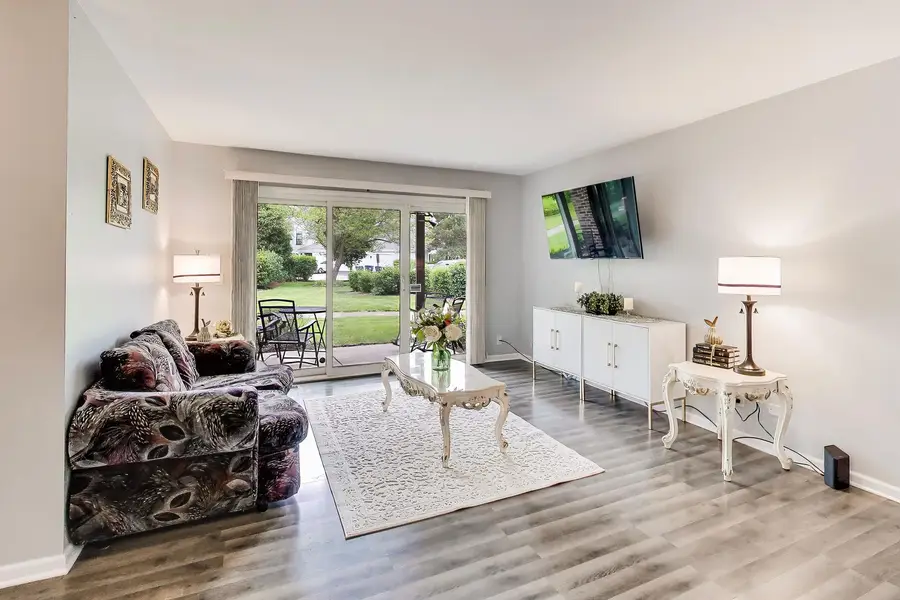 1264 Williamsburg Drive #D1, Schaumburg, IL 60193 - #3